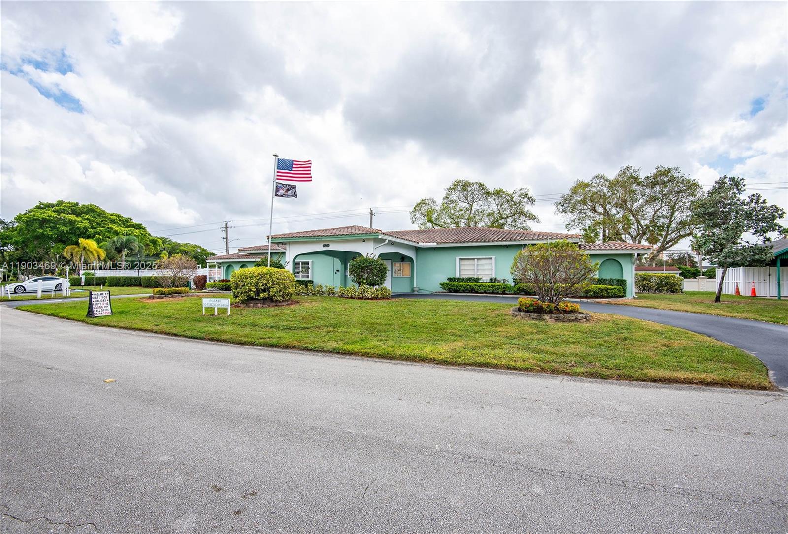 MAINLANDS OF TAMARAC LAKE - Residential