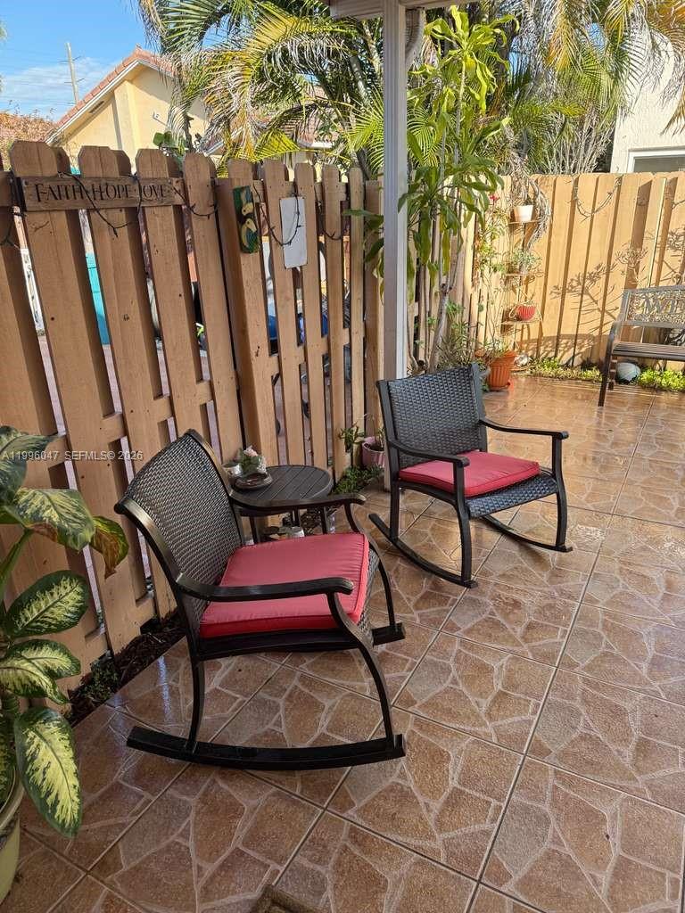 TURTLE RUN AT LAKES OF PA - Residential