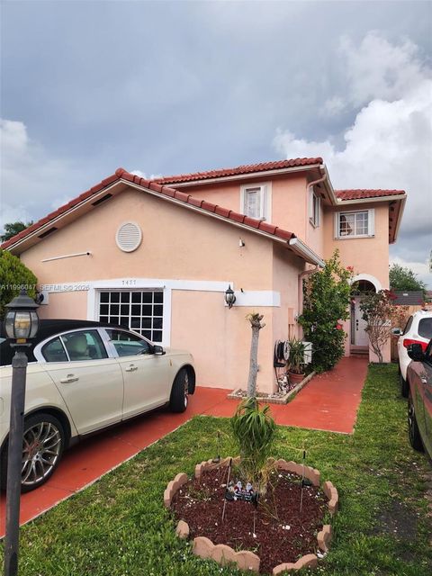 7477 NW 167th St Hialeah FL 33015