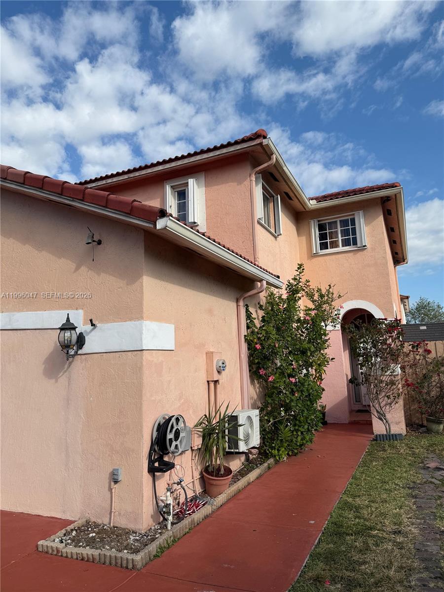 TURTLE RUN AT LAKES OF PA - Residential