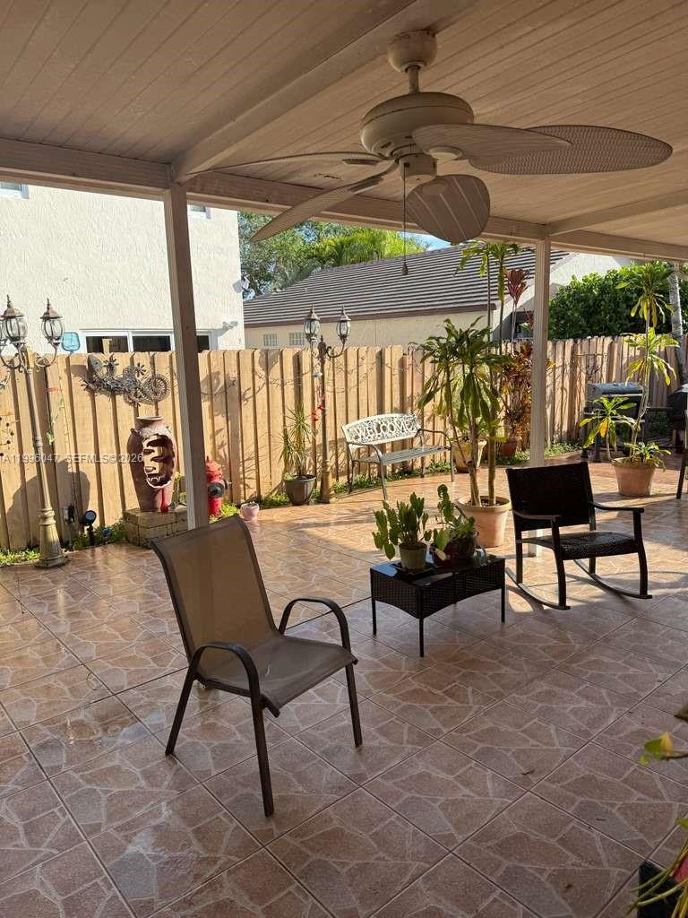 TURTLE RUN AT LAKES OF PA - Residential