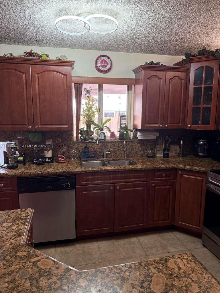 TURTLE RUN AT LAKES OF PA - Residential