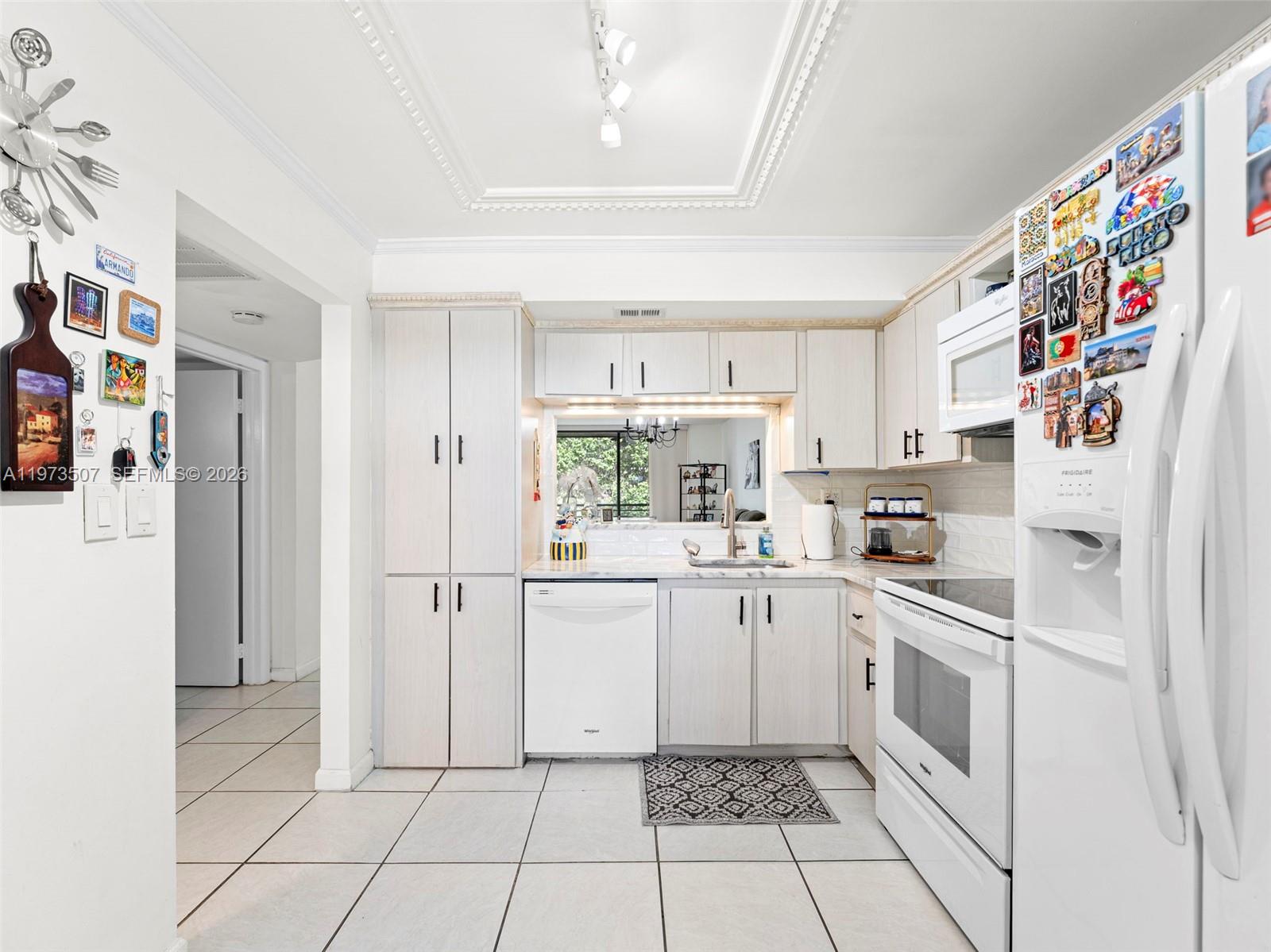 COLONY POINT 6 CONDO - Residential