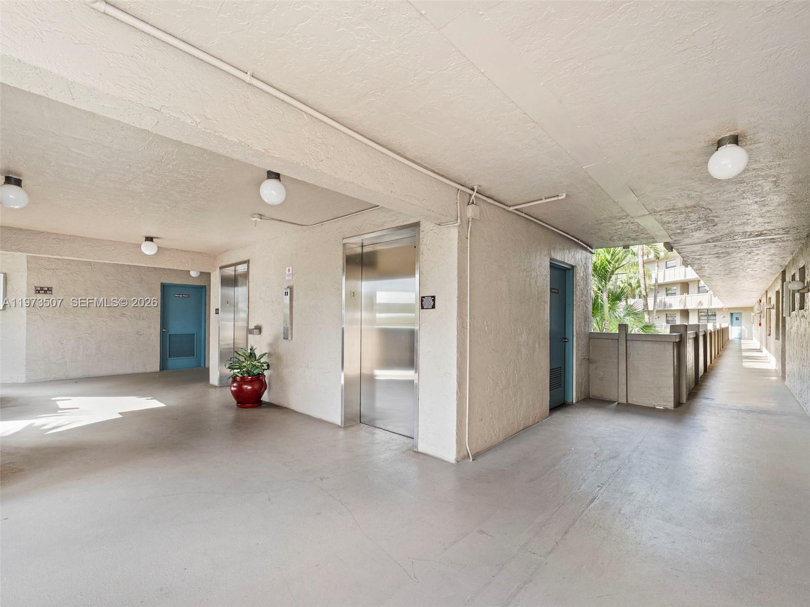 COLONY POINT 6 CONDO - Residential