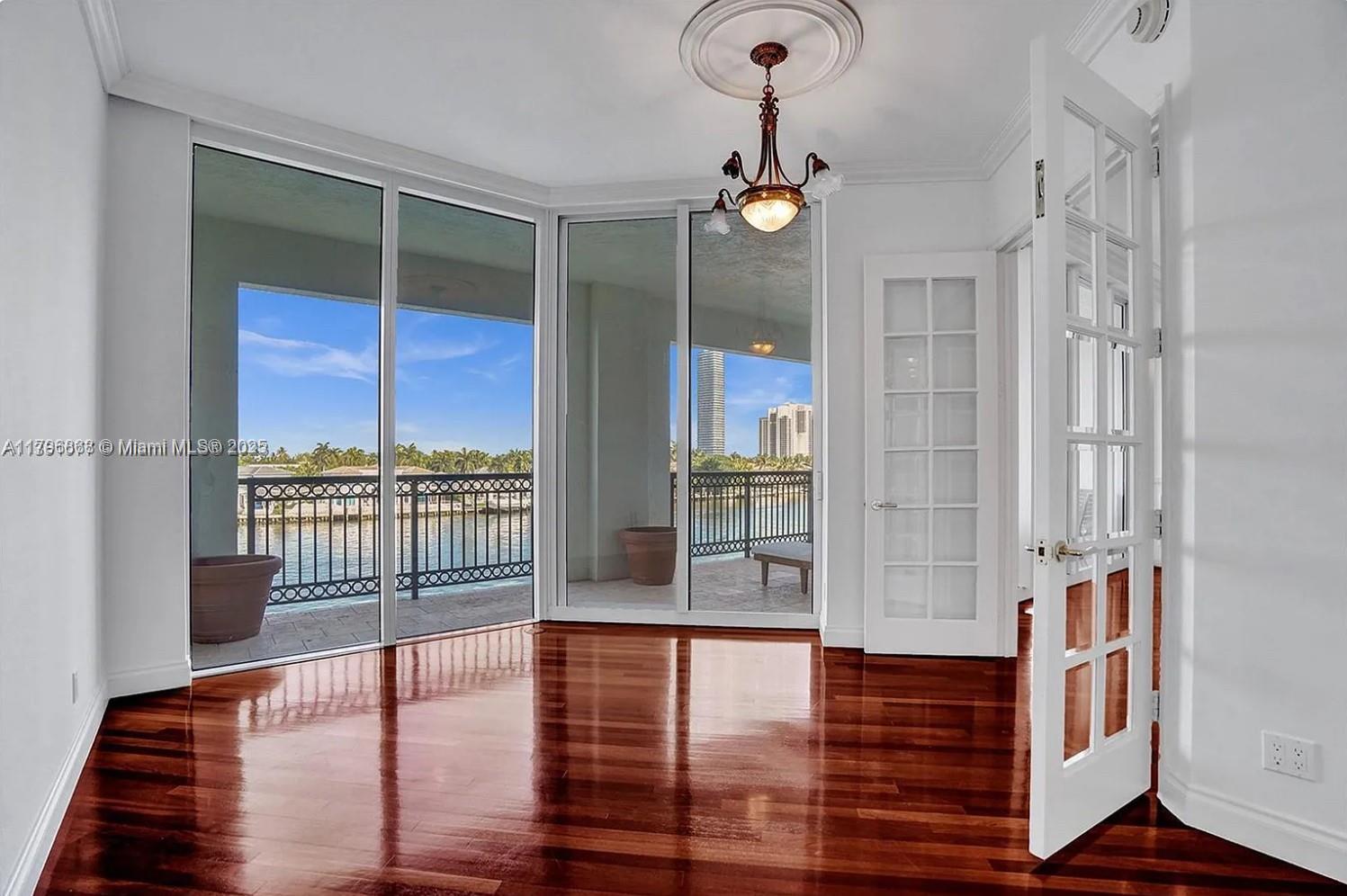 Bella Vista Mid rise north - Residential Lease