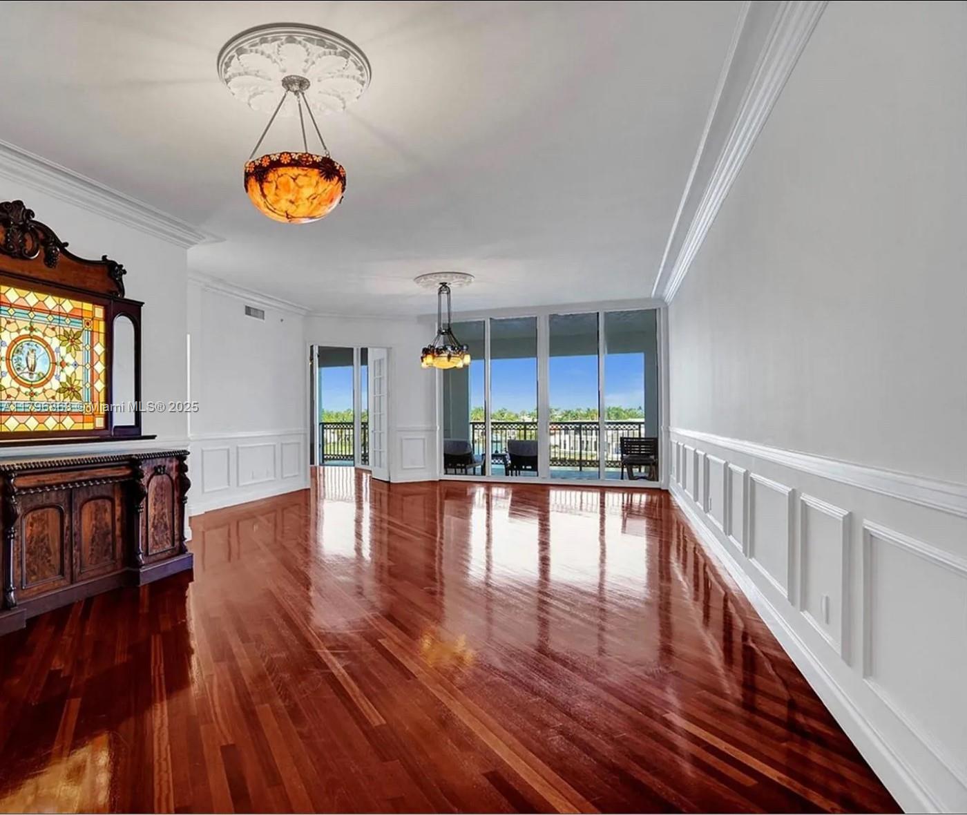 Bella Vista Mid rise north - Residential Lease