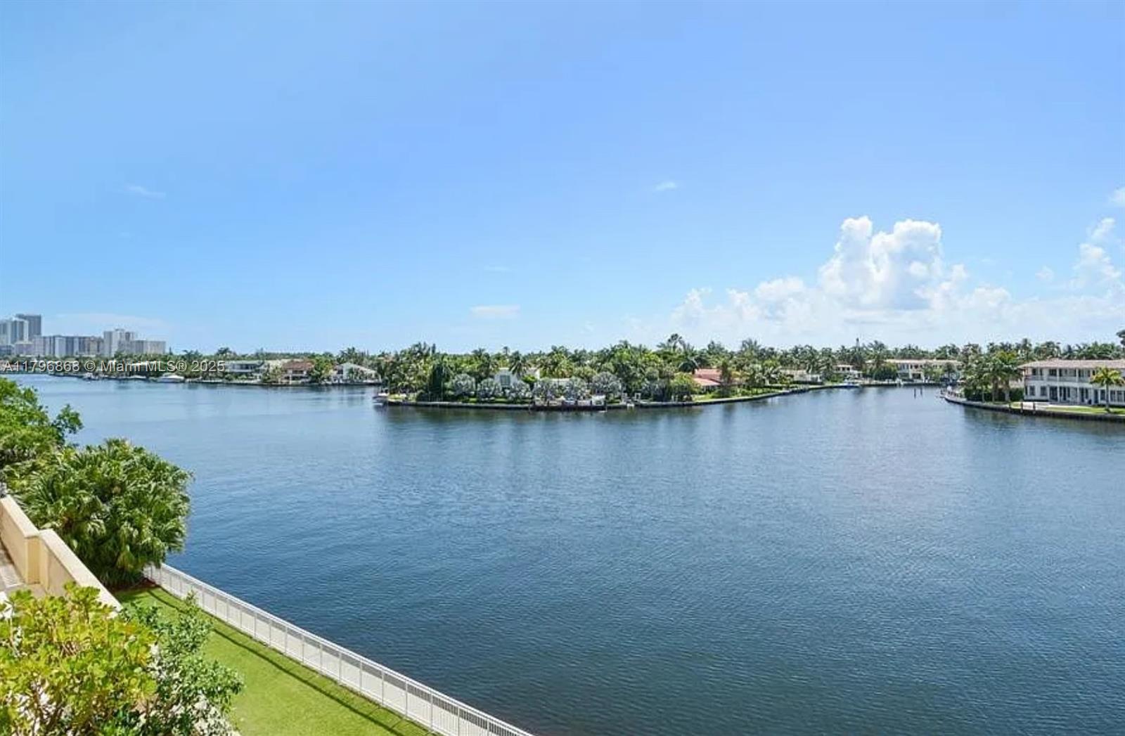 Bella Vista Mid rise north - Residential Lease