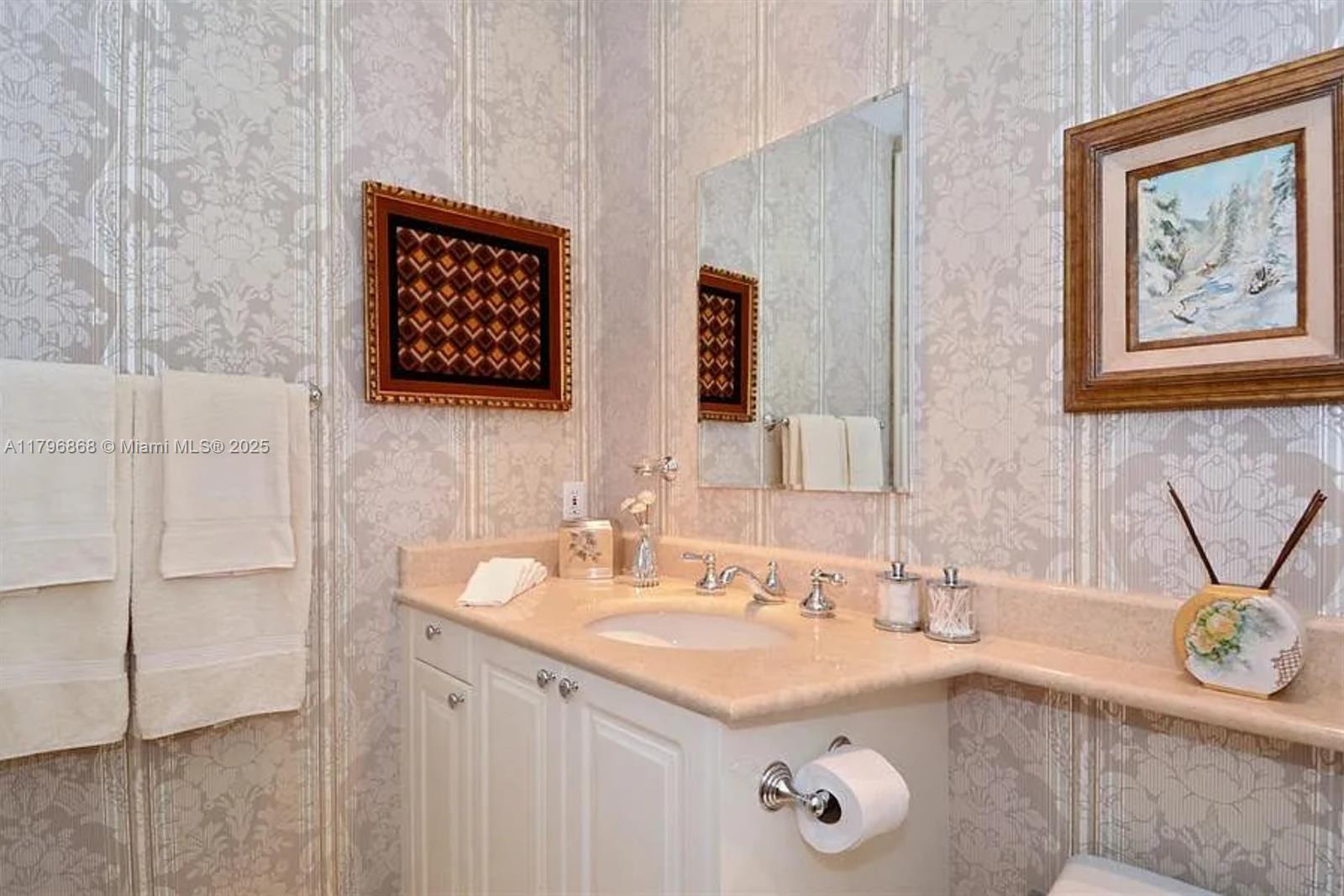 Bella Vista Mid rise north - Residential Lease