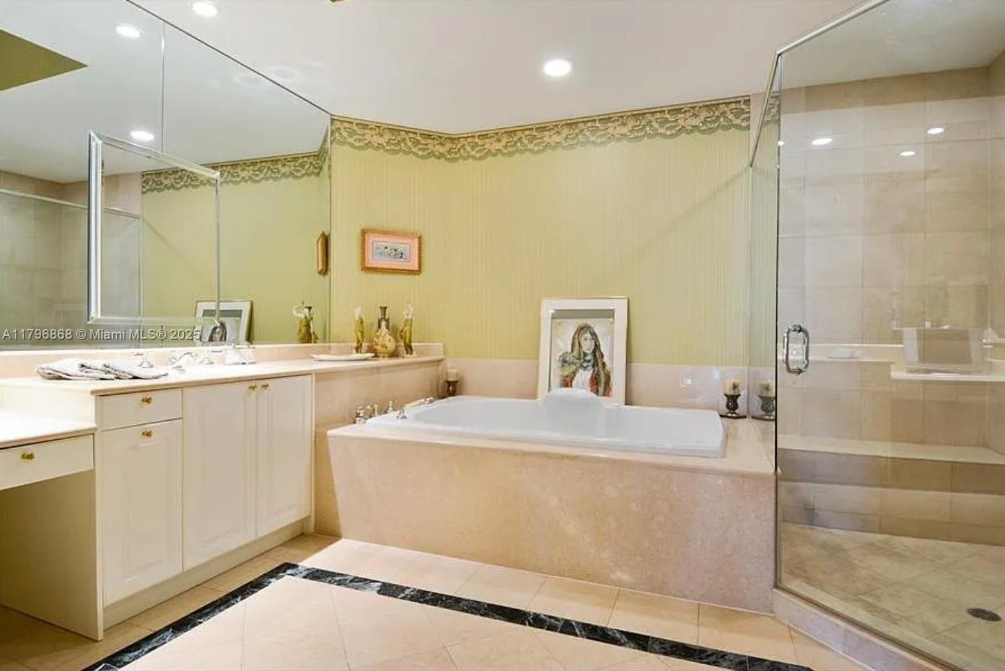 Bella Vista Mid rise north - Residential Lease