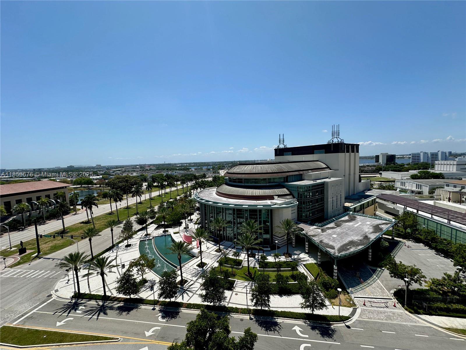 TOWER CONDO AT CITYPLACE - Residential