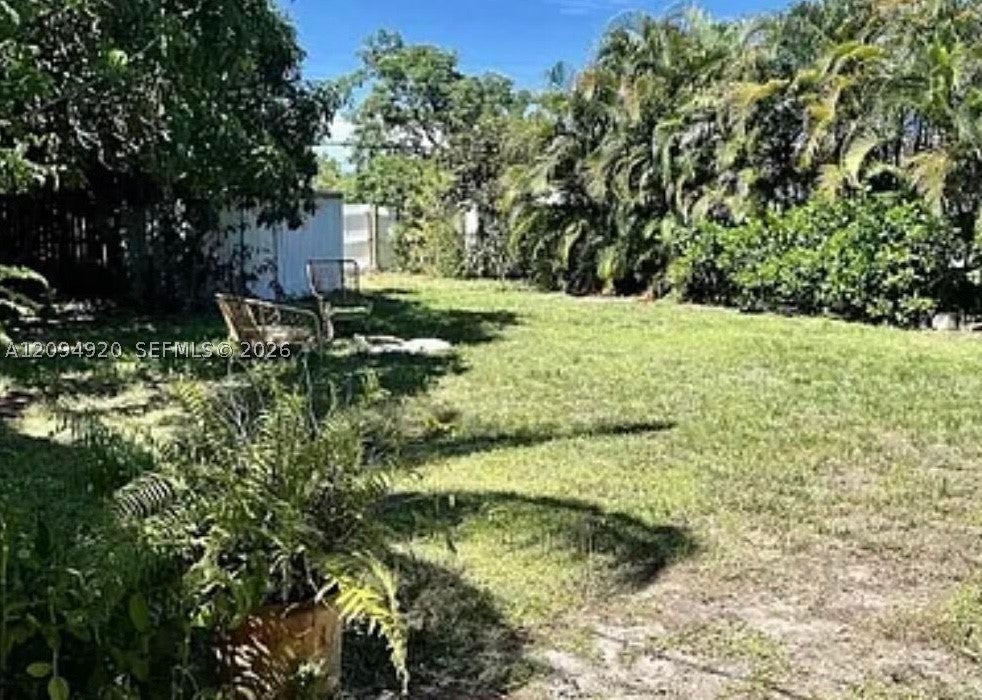 24 SW 12th Street
