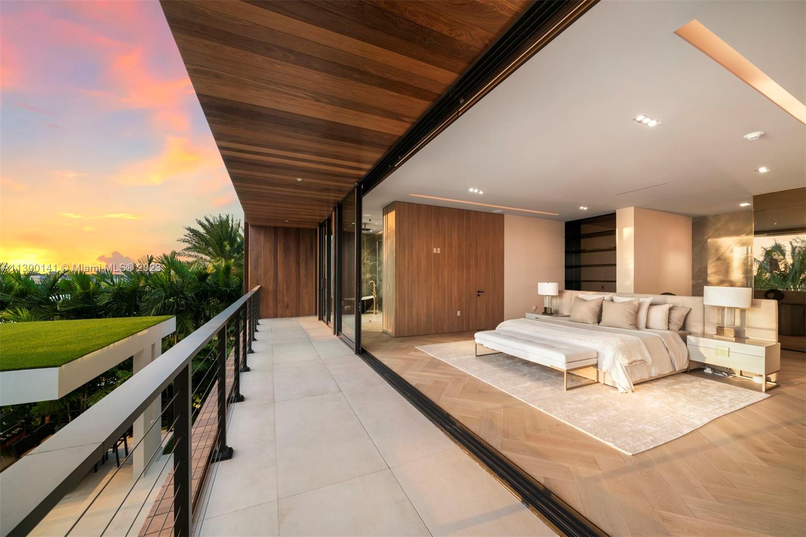 BAY HARBOR ISLAND - Residential