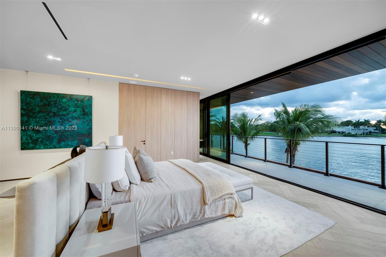 BAY HARBOR ISLAND - Residential