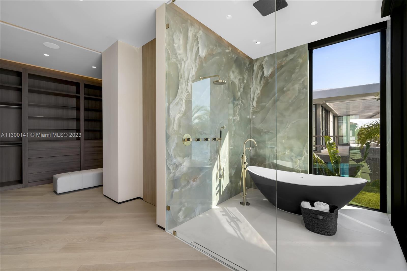 BAY HARBOR ISLAND - Residential