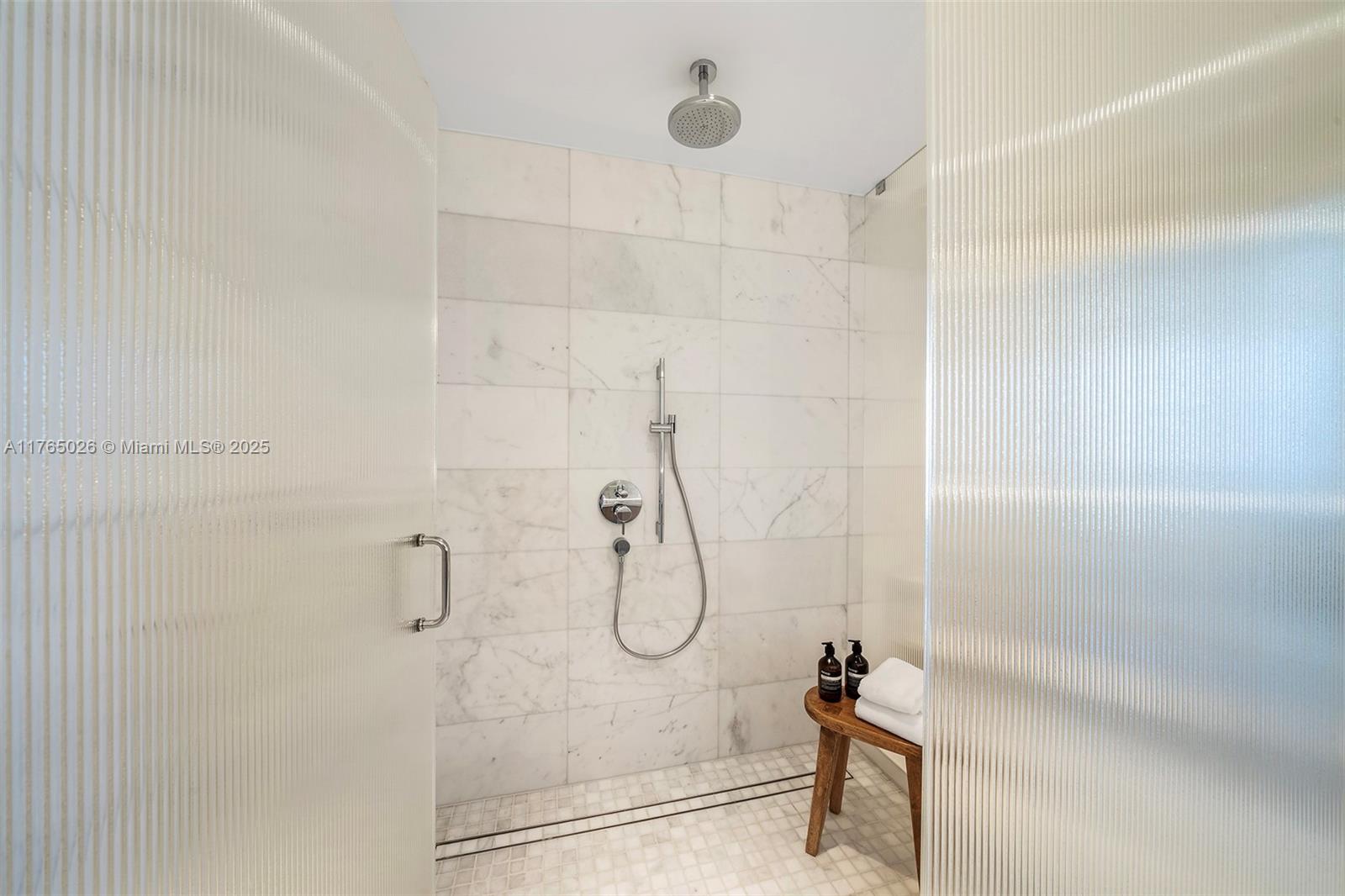 FIVE PARK - Residential