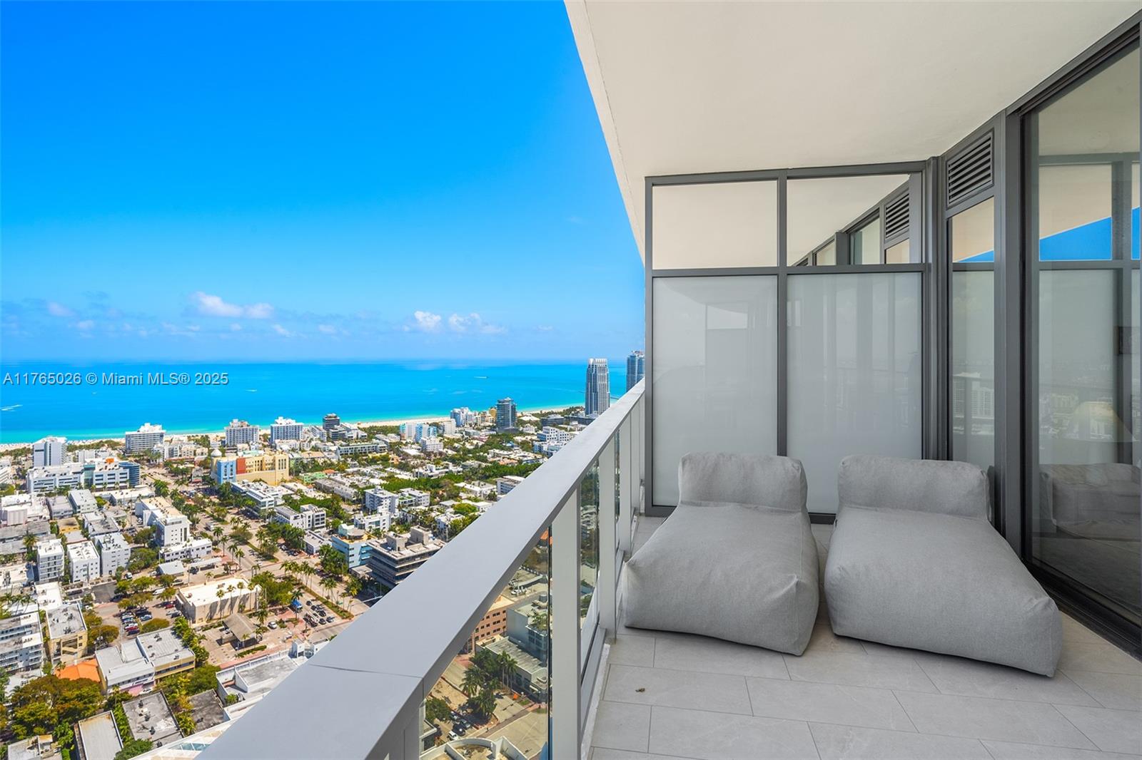 FIVE PARK - Residential