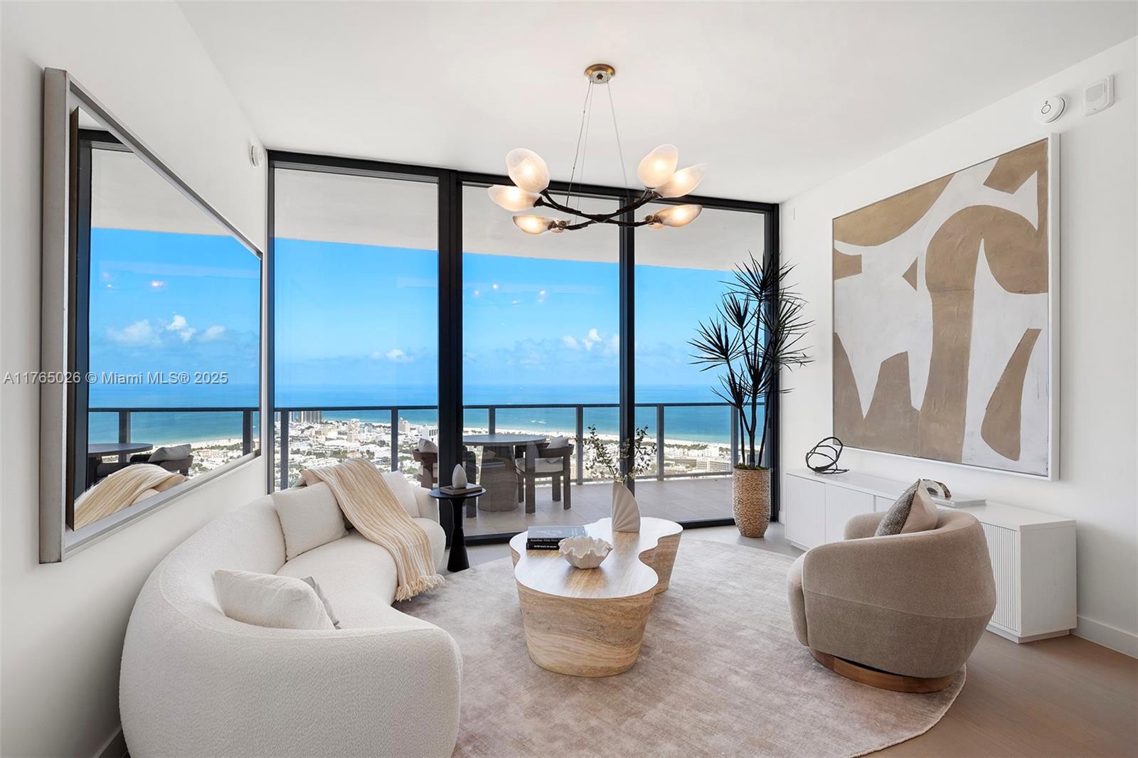 FIVE PARK - Residential