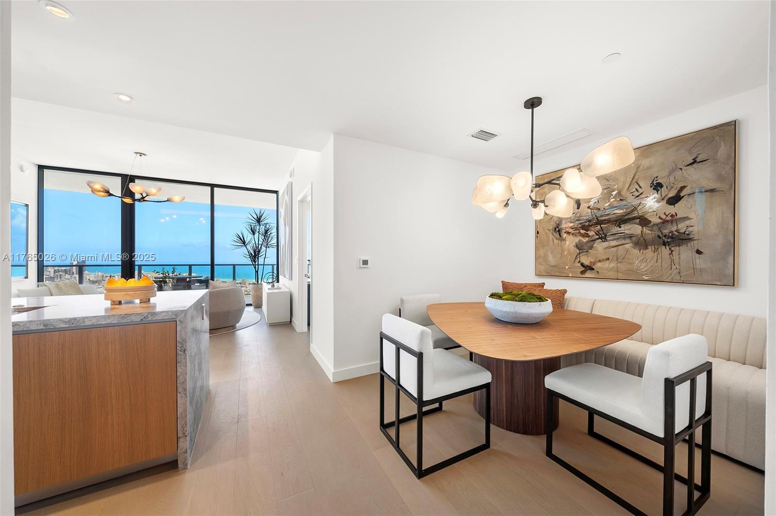 FIVE PARK - Residential