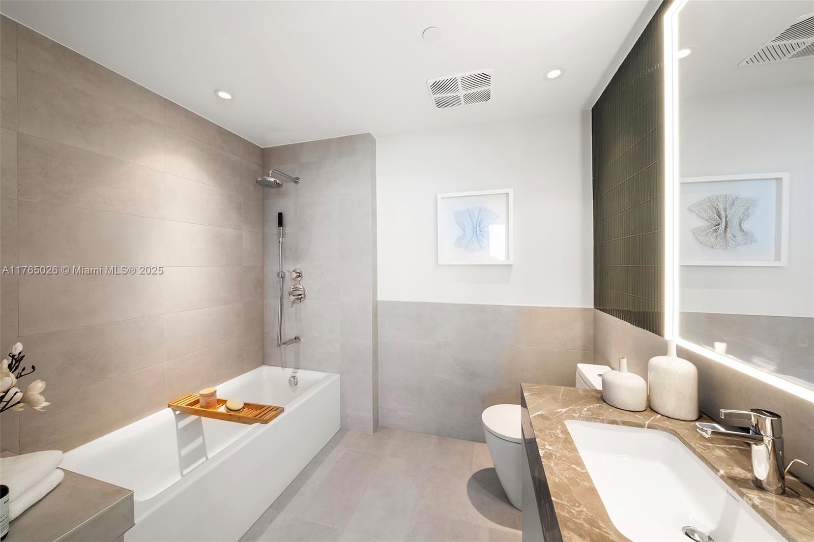 FIVE PARK - Residential