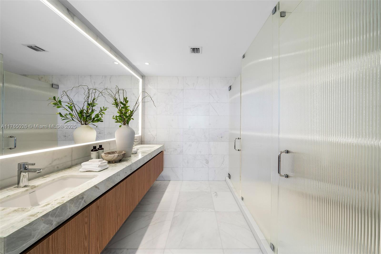 FIVE PARK - Residential