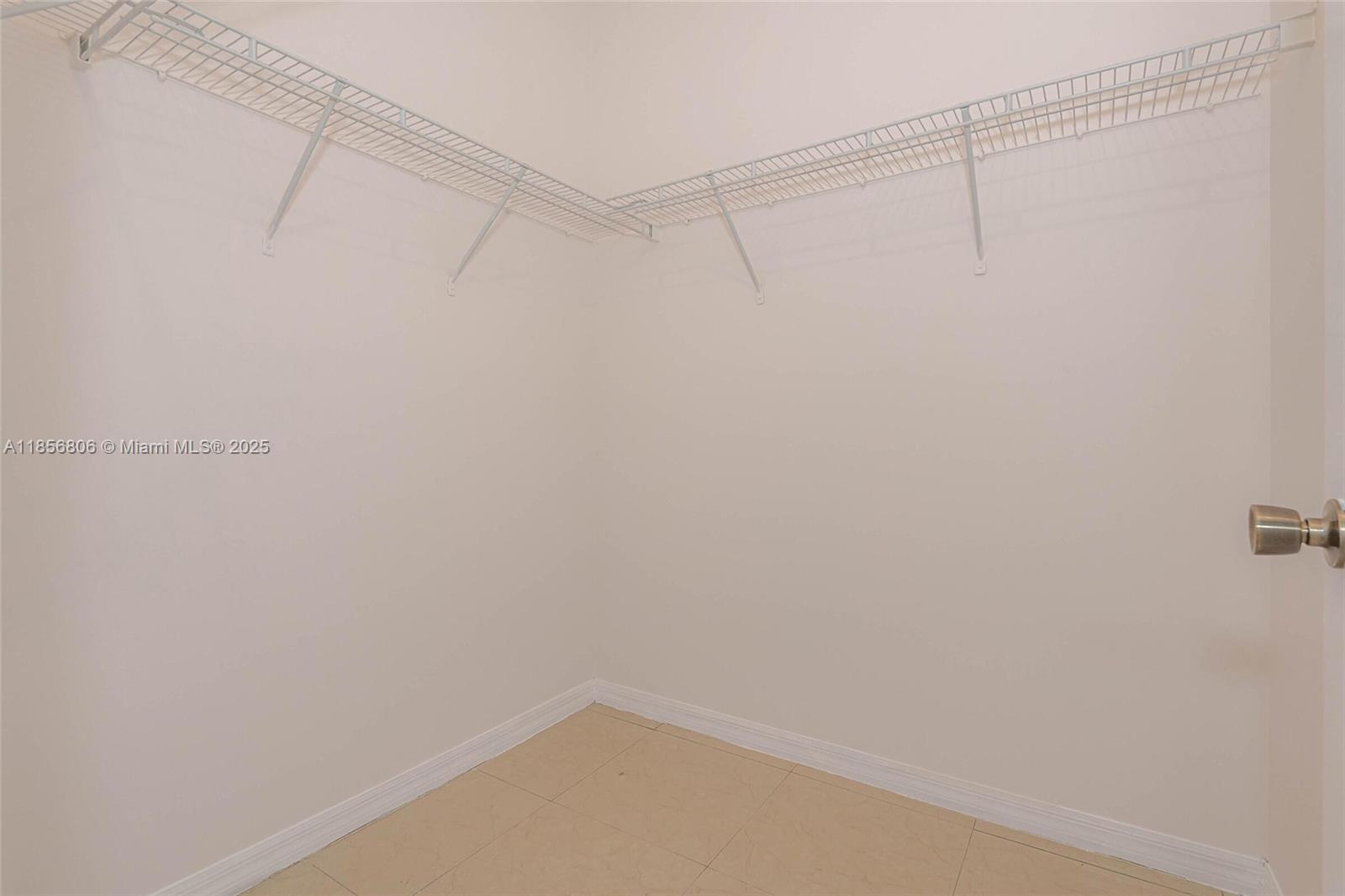 THUNDERBIRD PARK - Residential