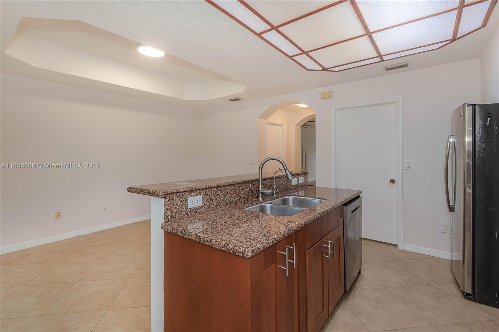 4958 White Mangrove Way E 401