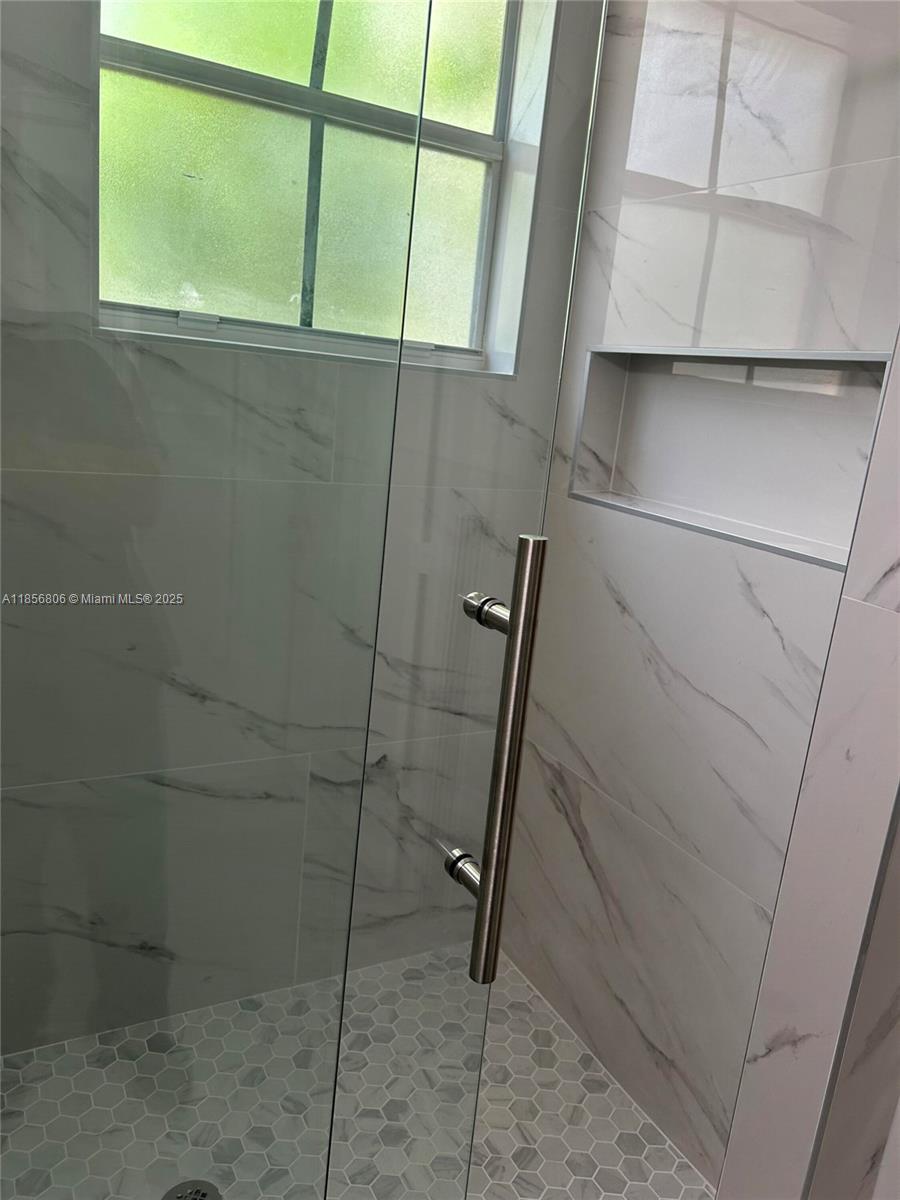 THUNDERBIRD PARK - Residential