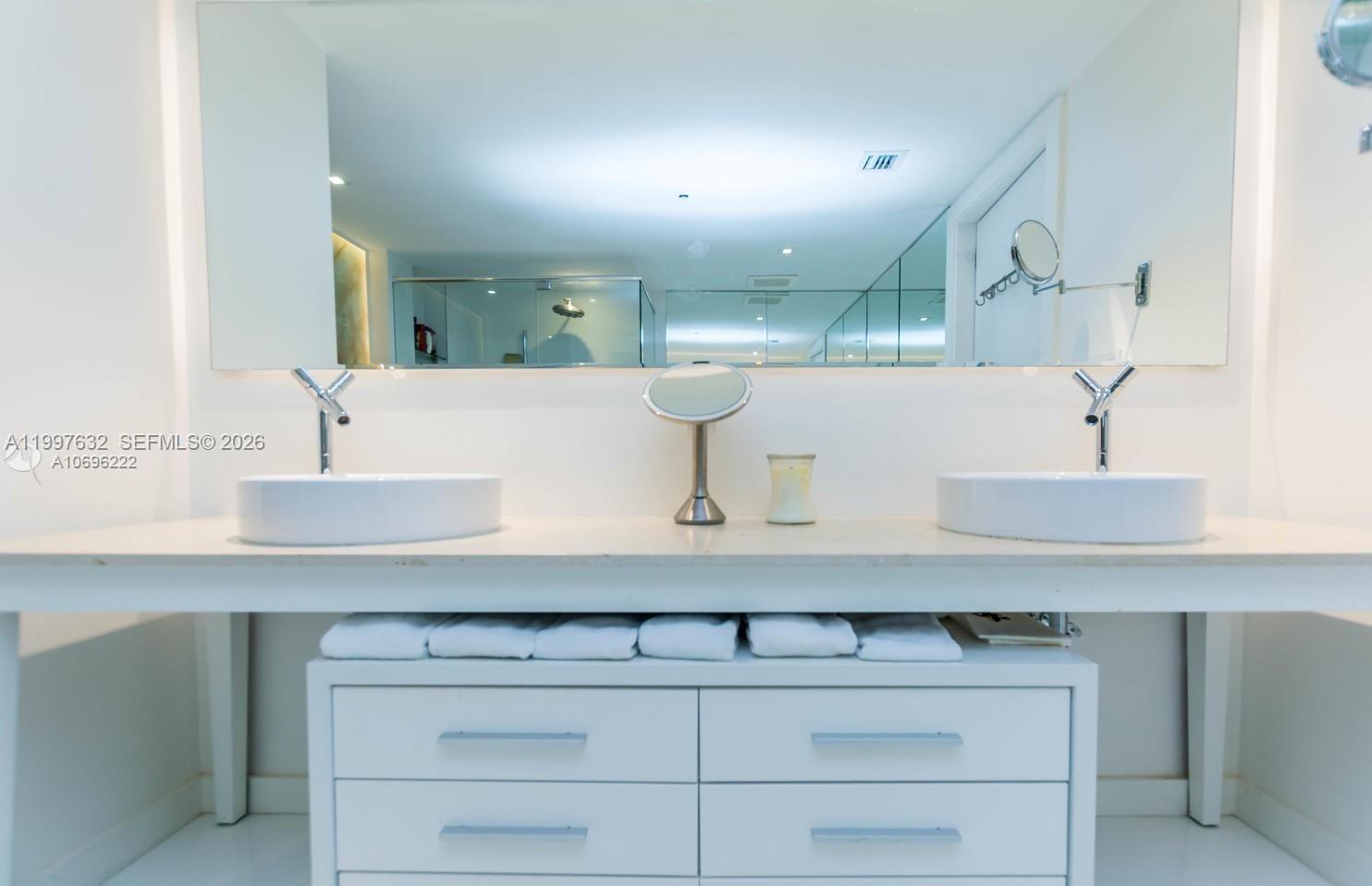 ICONBRICKELL CONDO NO 1 - Residential