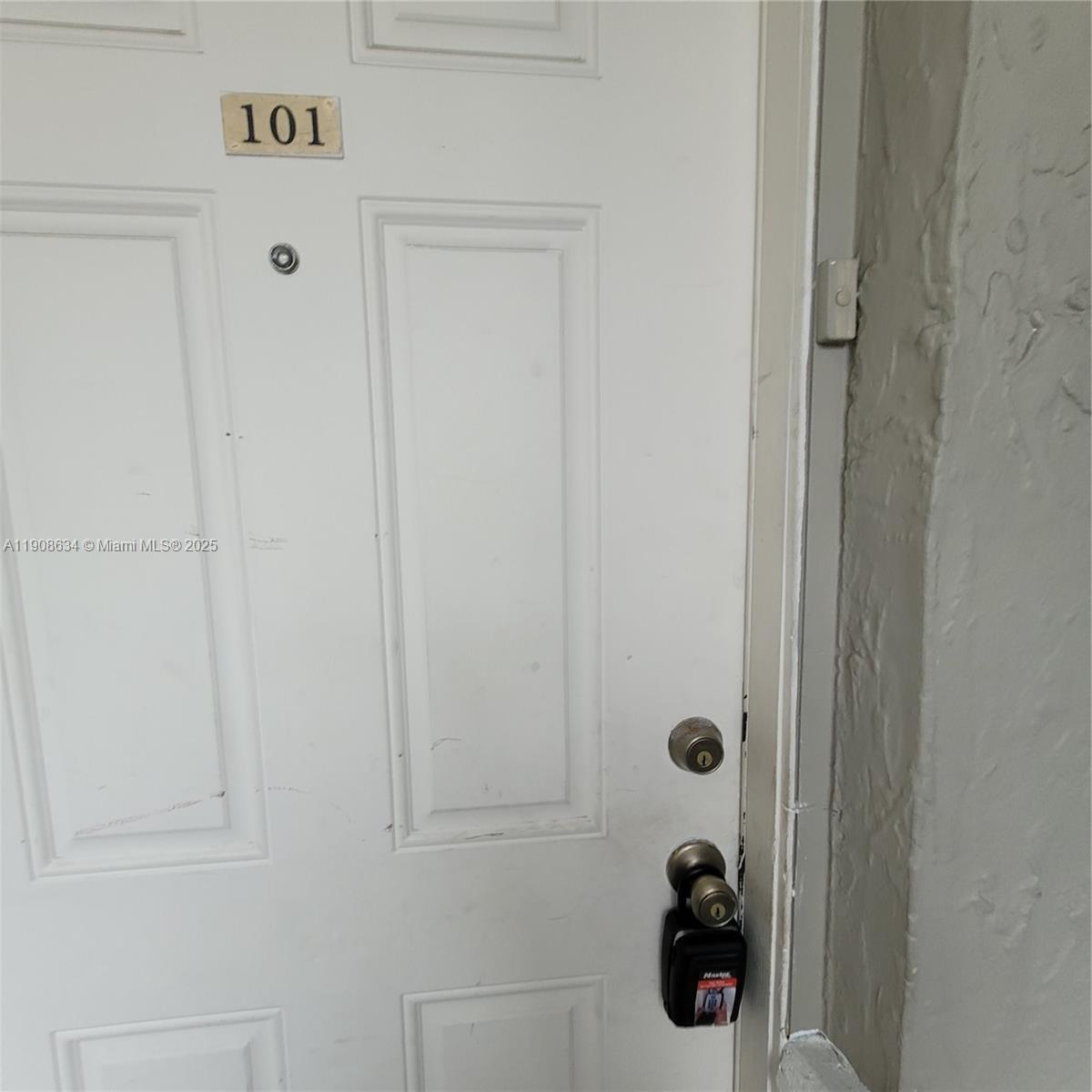 CONDADO REAL CONDO - Residential Lease