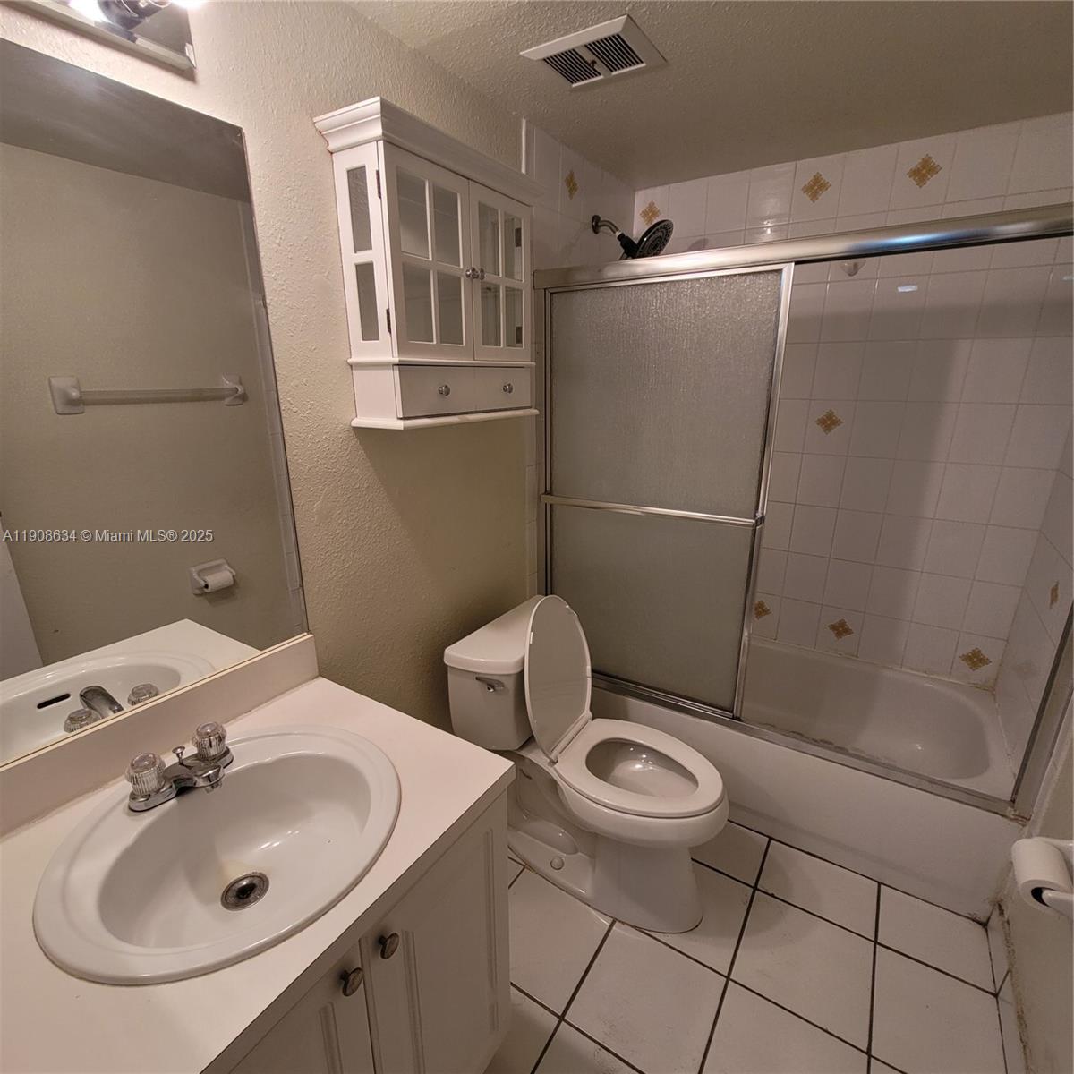 CONDADO REAL CONDO - Residential Lease