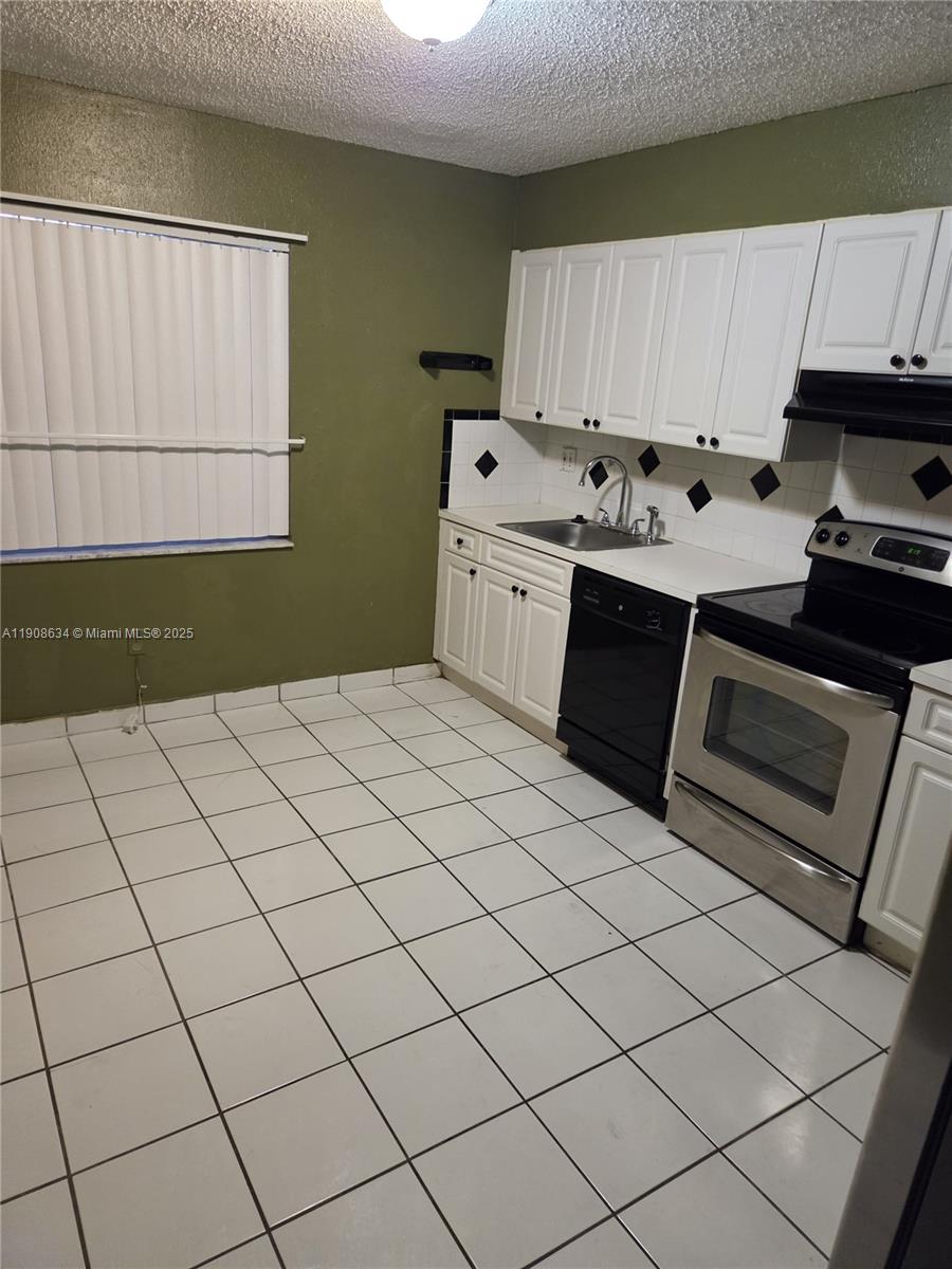 CONDADO REAL CONDO - Residential Lease