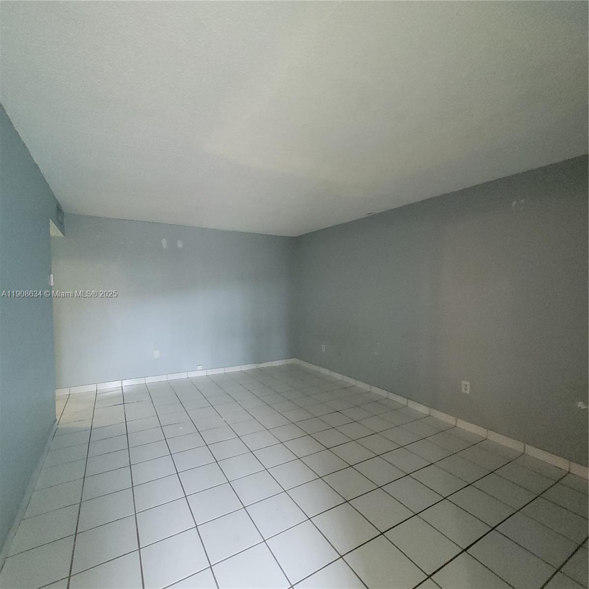 CONDADO REAL CONDO - Residential Lease