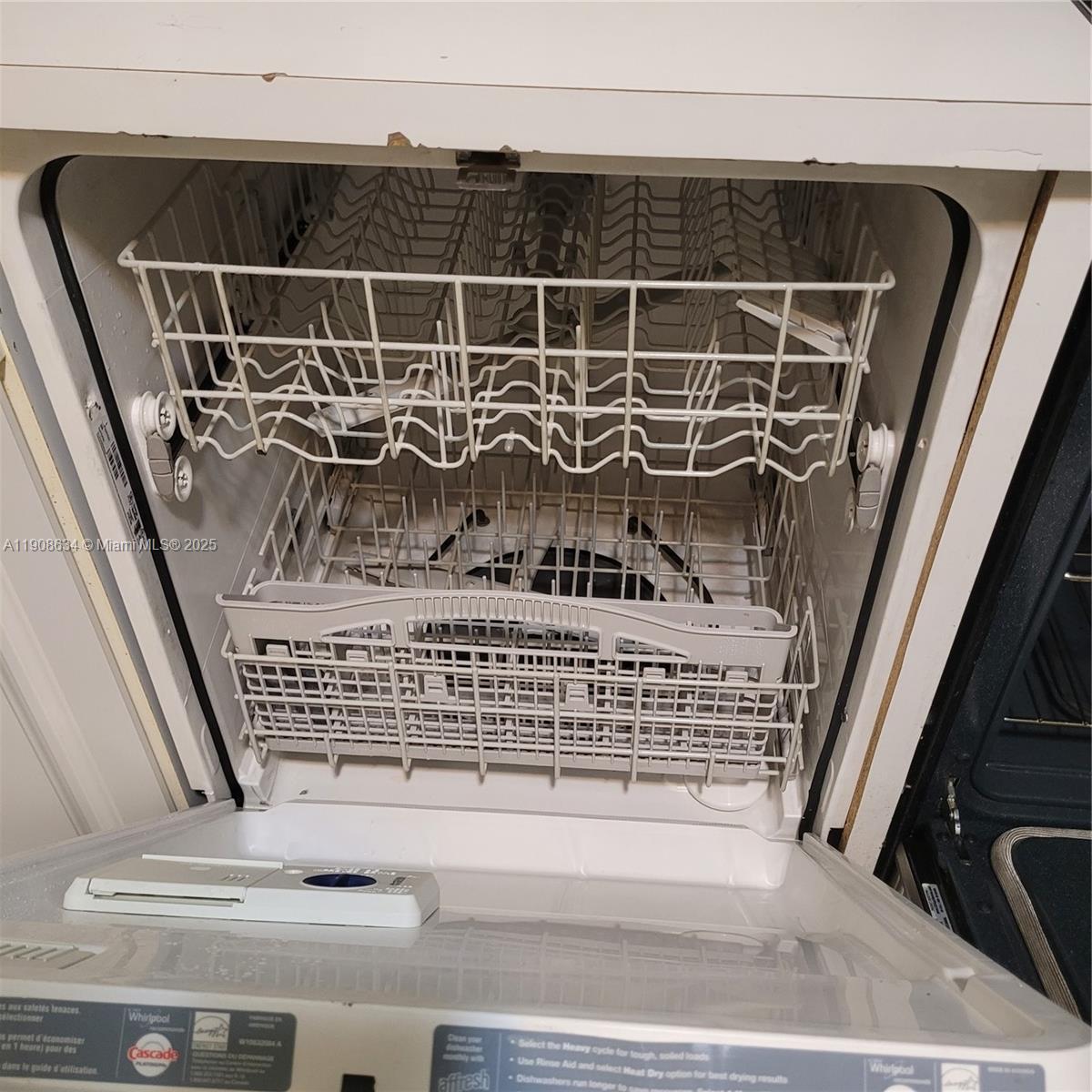 CONDADO REAL CONDO - Residential Lease