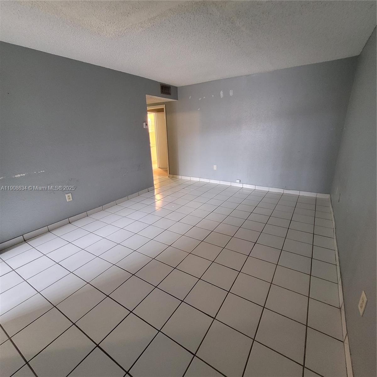 CONDADO REAL CONDO - Residential Lease