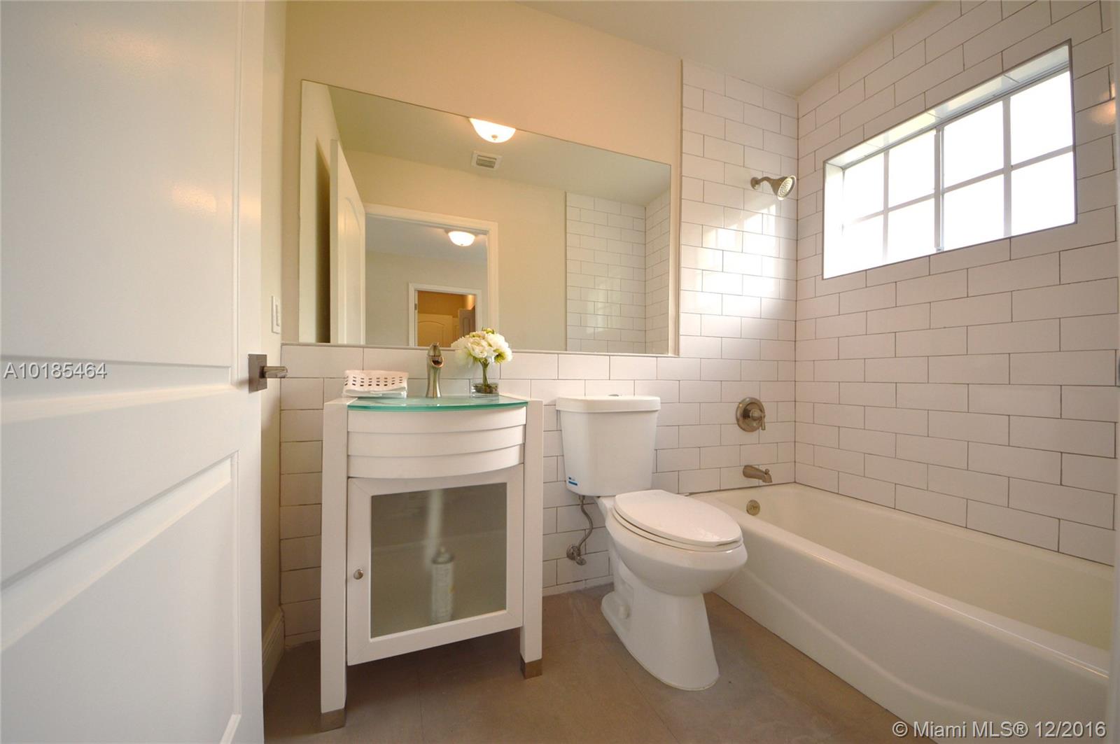 Tamiami Place Plan 03 - Residential Lease