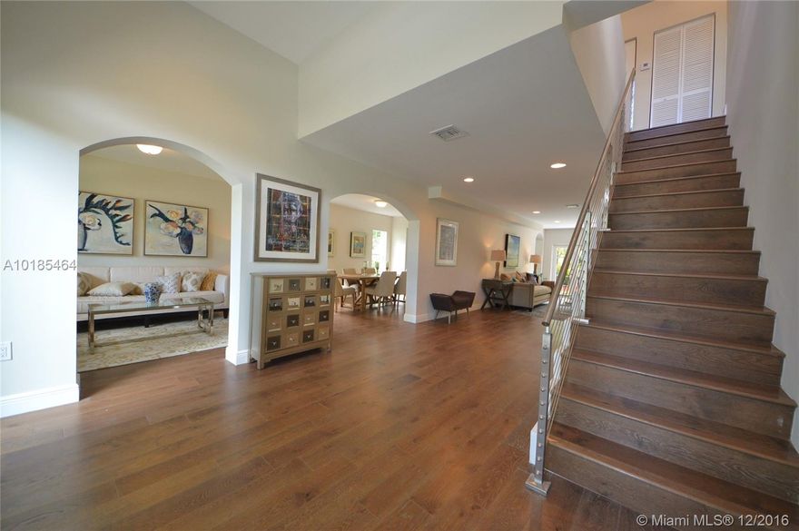 Beautiful New Construction house in Coral Gables.  Living, family and dinnig room in a bright open space. New kitchen and apliance with marble counter tops. Large master bedroom and master bath with walting closet. Be the first on live here. Absolutly great.