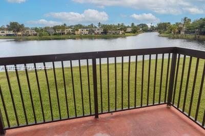 VILLAS DE VENEZIA CONDO - Residential Lease