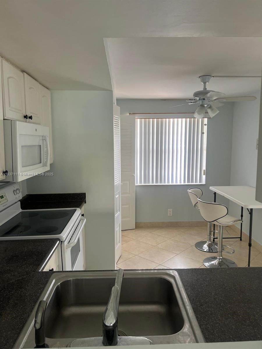 27 Abbey Ln 107