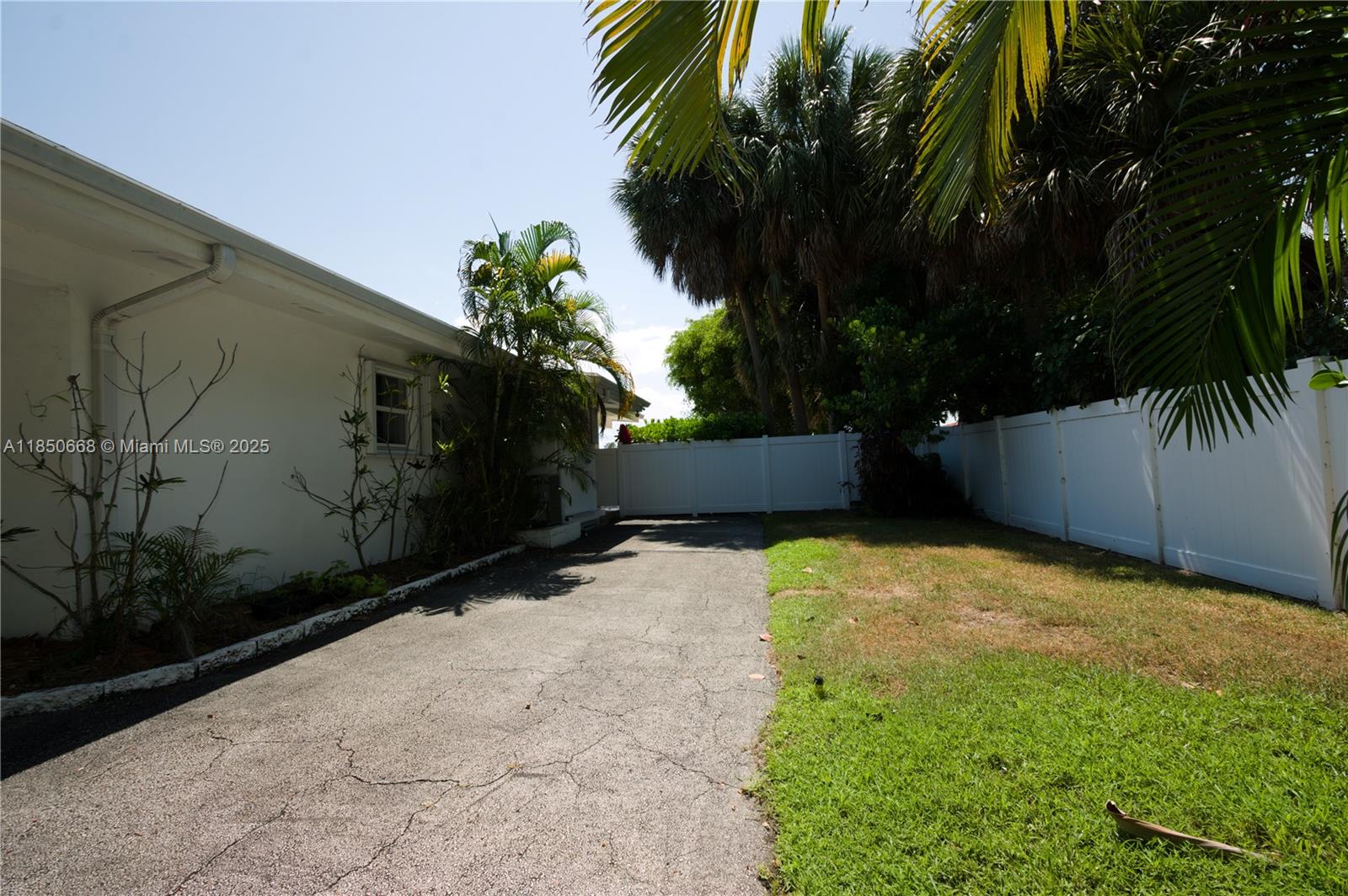HILLSBORO SHORES SEC - Residential Lease