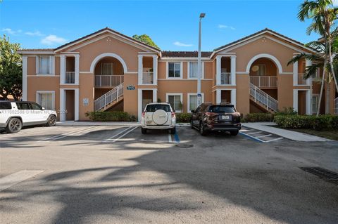 Condominium in Hialeah FL 7070 177th St St.jpg