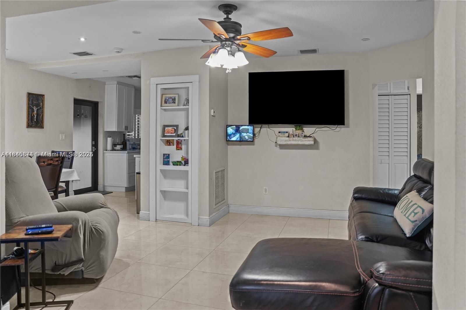 BRADLEY HEIGHTS - Residential