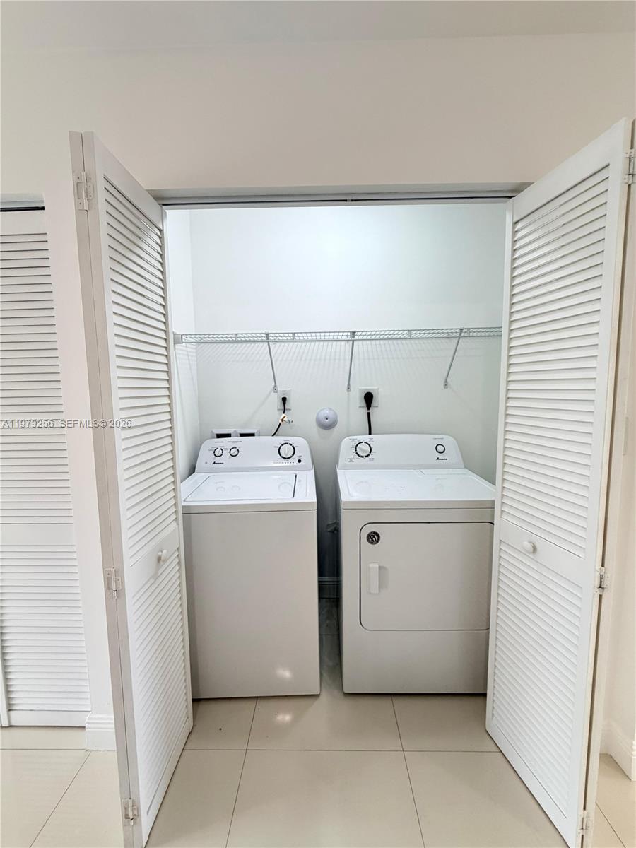 PINEAPPLE TRACE - Residential Lease