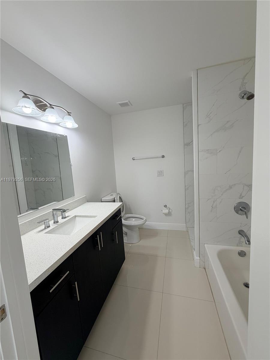 PINEAPPLE TRACE - Residential Lease