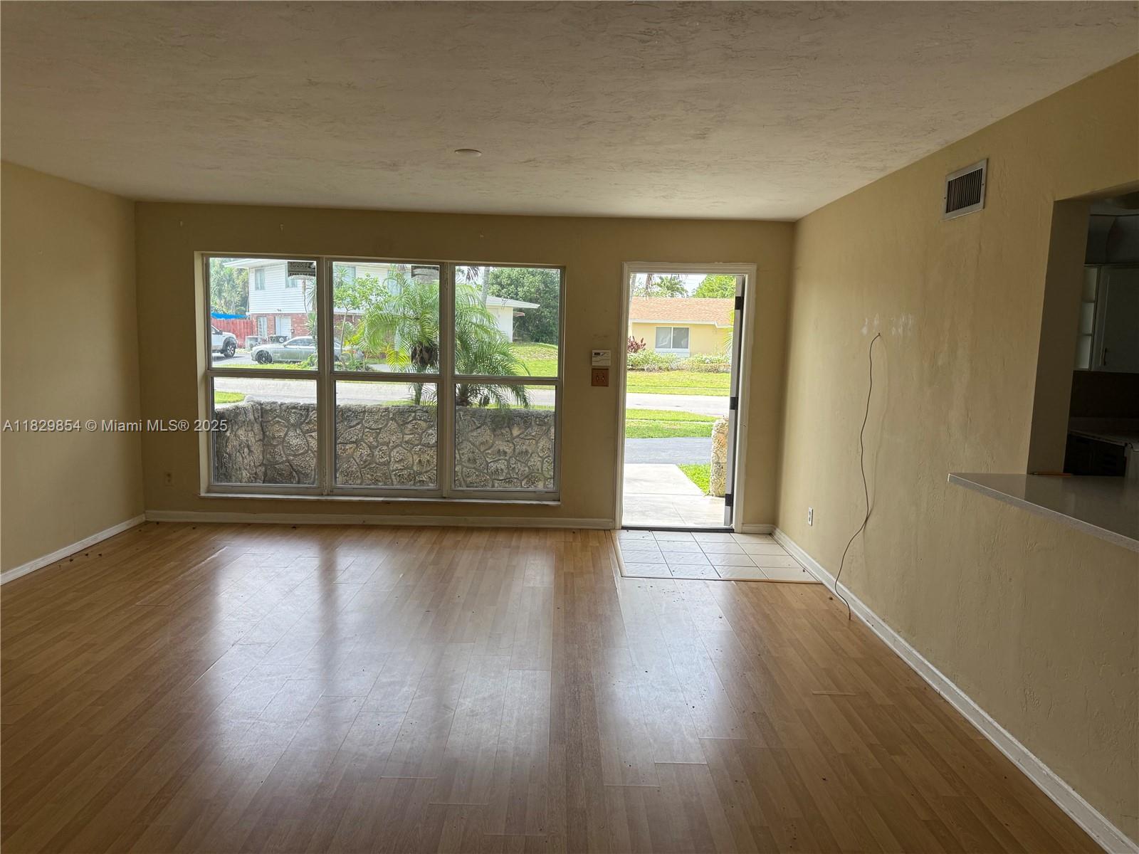 4331 NW 10th St