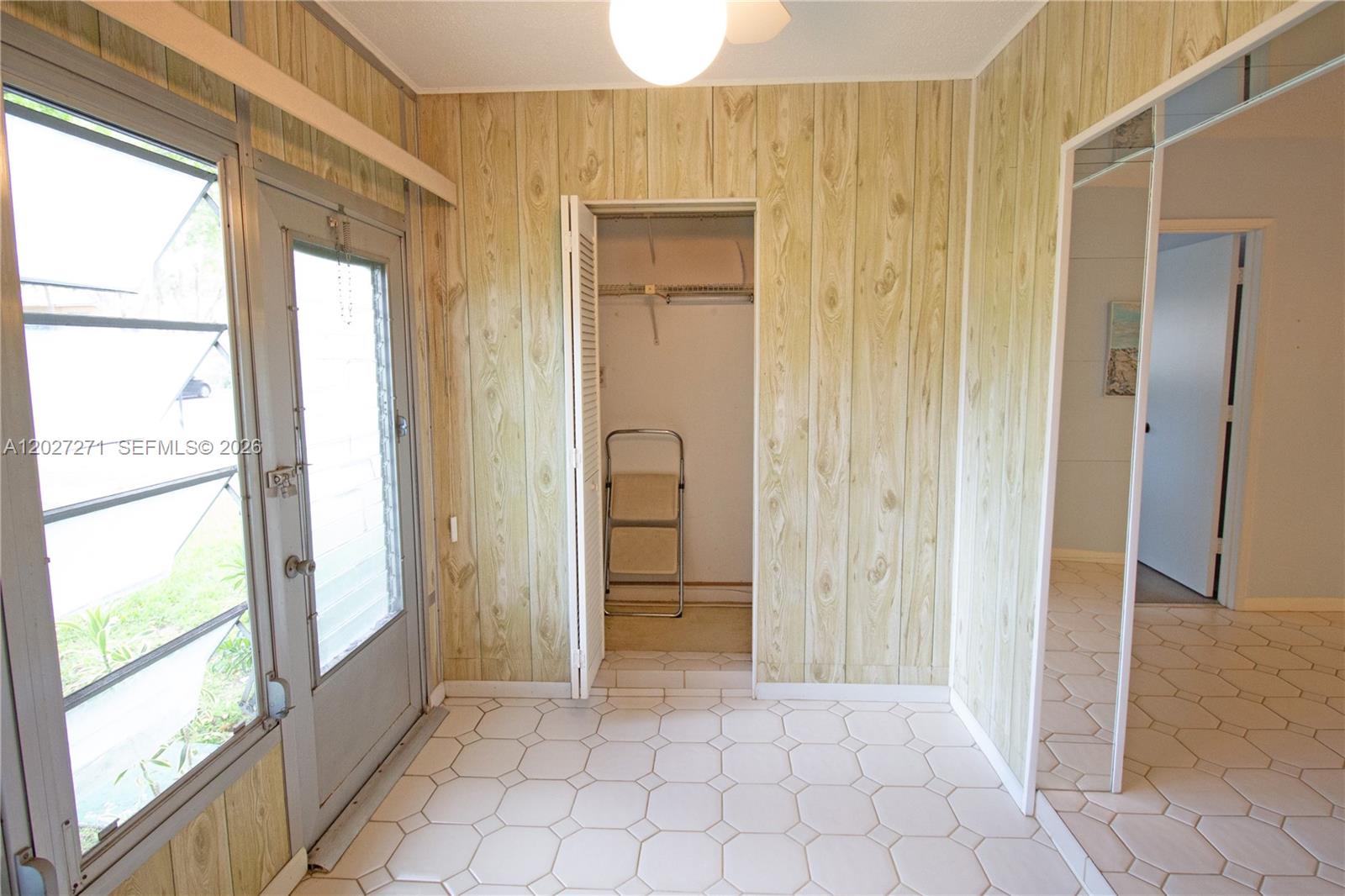 MEADOWS CONDO - Residential