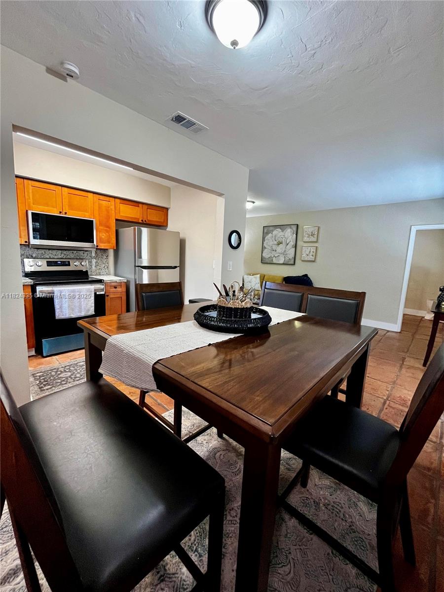 2035 SW 60th Ct
