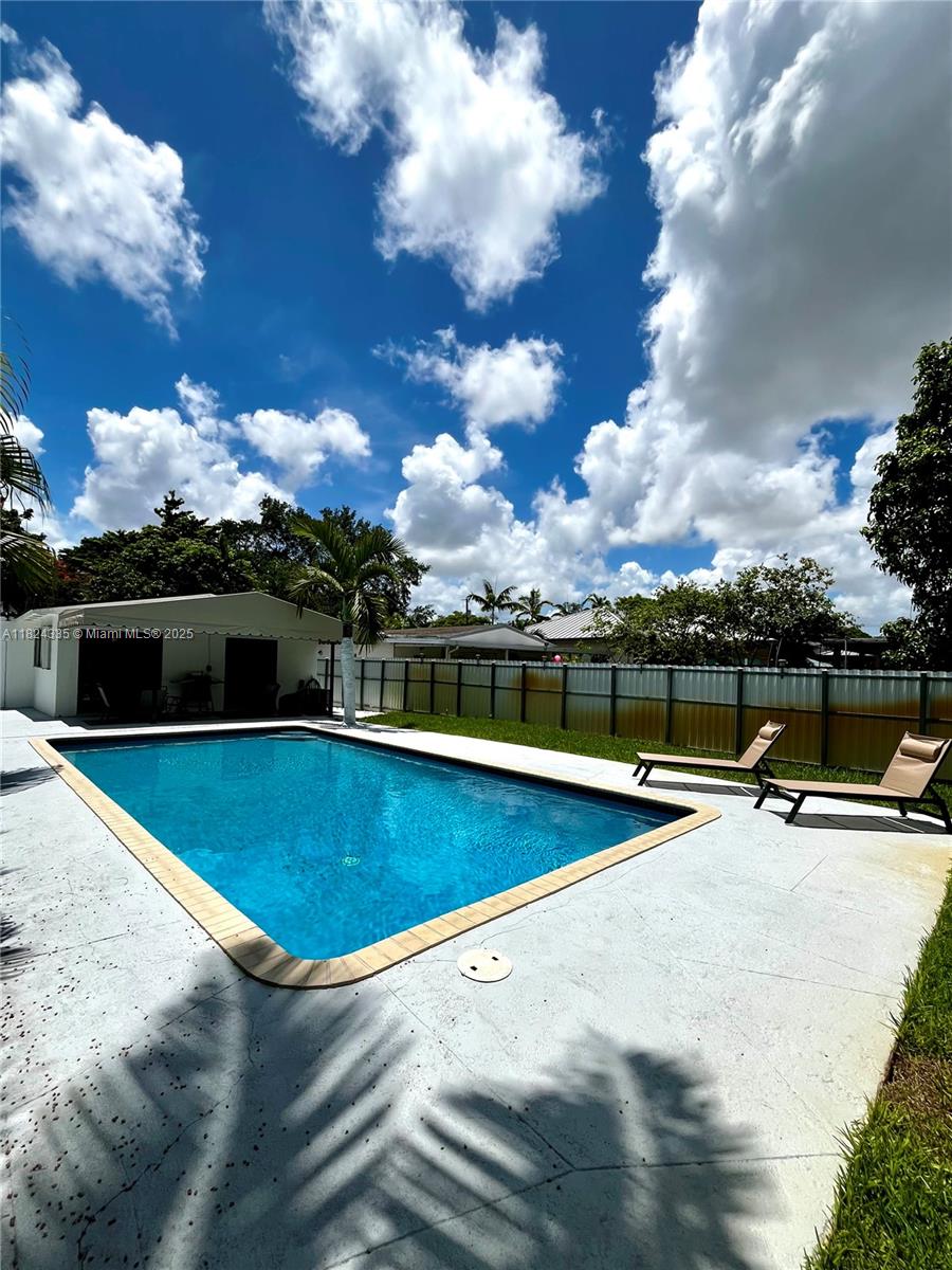 2035 SW 60th Ct