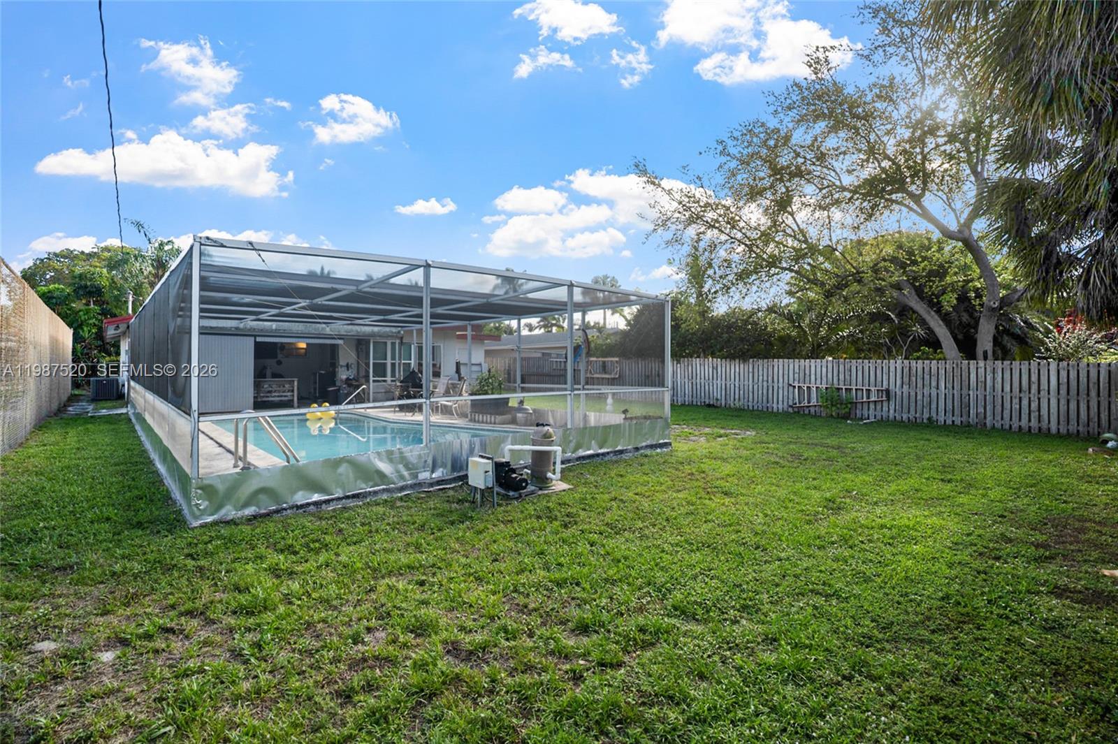 OAKLAND PARK 2ND ADD-RESU - Residential