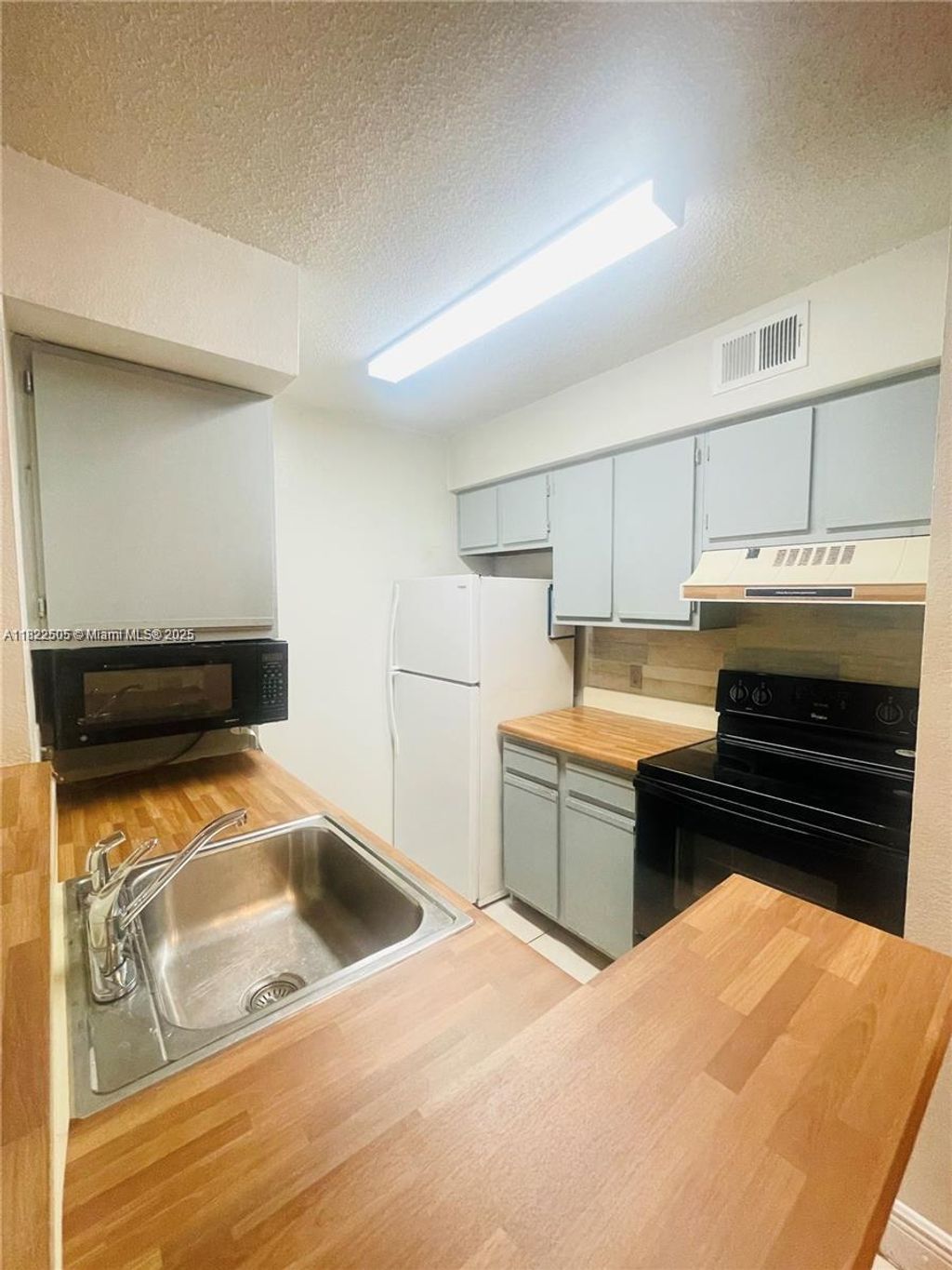 Photo of 2736 S University Dr #1102, Davie, FL 33328 (MLS # A11822505)