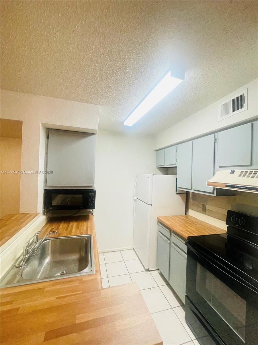 2736 S University Dr 1102
